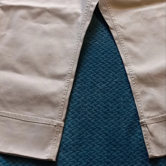 NWOT Beige Izod Mid-Calf Jeans - Picture 2 of 16